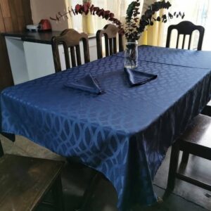 Mantel para comedor de 6 sillas en tela Yacard azul marino